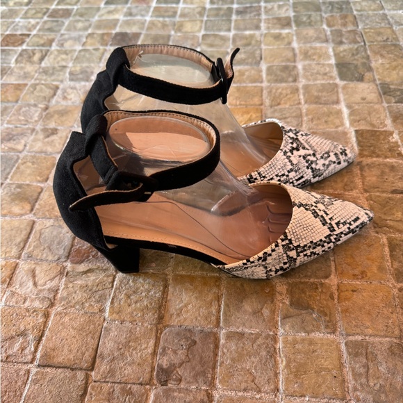 Shoes - Snake print close toe heels